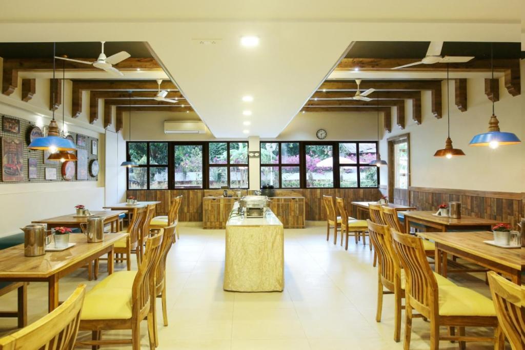 Lake View Resort Lonavala Exterior foto