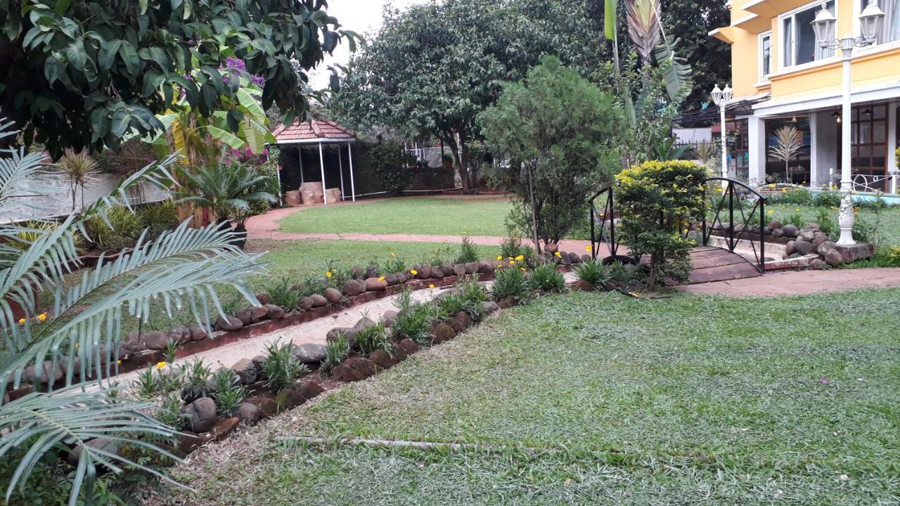 Lake View Resort Lonavala Exterior foto